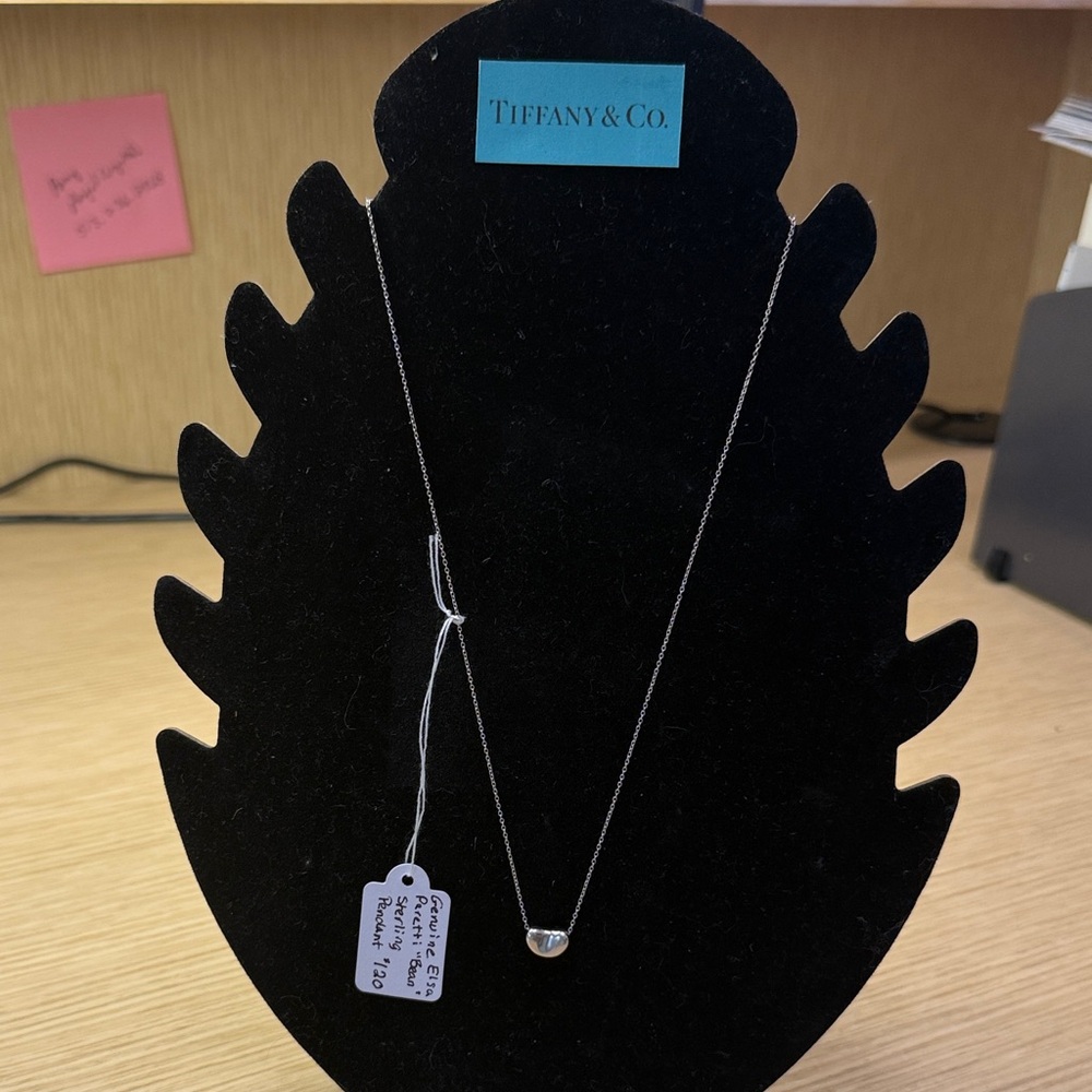 Tiffany & Co. Elegant Silver Necklace